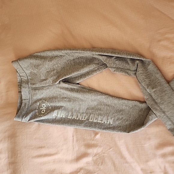 Alo Yoga Gray Air Land Ocean Leggings (sm) - Picture 1 of 5